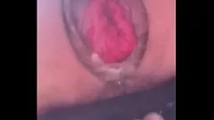 Jouer Fantaisie publique de salle de bain publique: prolapsus anal extrême et insertion de jouets