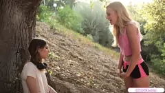 تشغيل صغيرتي شقراء في سن المراهقة أليكسا غريس وكريستين سكوت ينخرطون في الجنس السحاقي العاطفي مع لعق كس حلق ومتعة الفم