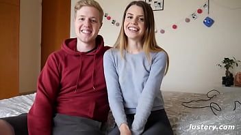 Odtwórz Xxx budoar pali je od xxx w nocy
