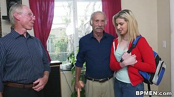 Reproducir Ioana, una rica, tiene sexo con un joven