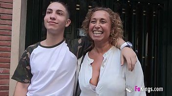play vieille chatte sexe anal avec petite amie qui a des relations sexuelles avec son neveu