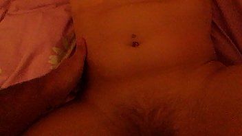 Reproducir Un negro con ganas de pelear duro con una rubia
