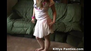 Jouer Si sente sexy e vuole mostrarlo nella chat video