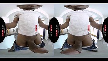 Reproduzir O pênis preto é algo bom para ela