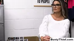Reproduzir Encontro de mesa do escritório de Milf Mandy Rhea com um pau grande