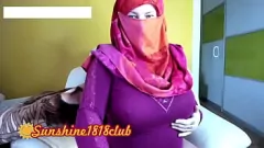 Jouer Ragazza musulmana araba persiana con grandi tette in hijab diventa cattivo in cam - registrazione esclusiva